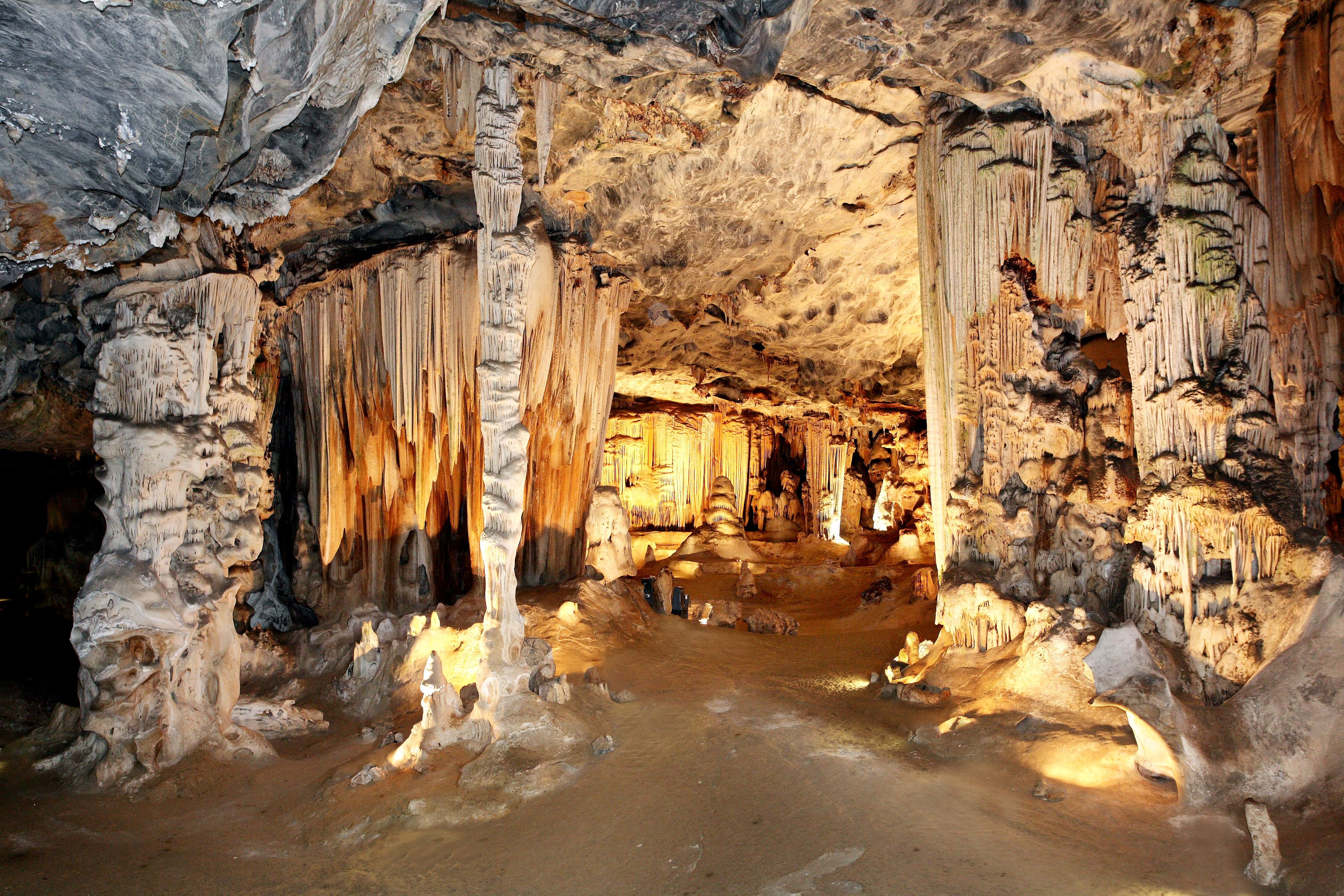 CANGO CAVES